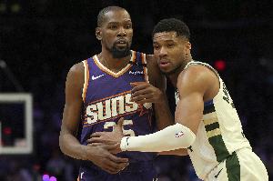 ESPN：火箭高管休赛期会对市场上潜在可交易的球星进行内部讨论