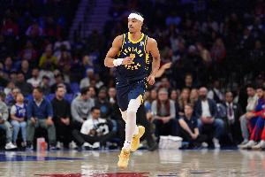 承担起组织重任！内姆哈德送13助 13中5拿到13分7板2断