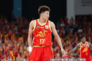 媒体人：孙铭徽这级别的优秀后卫一场不准没大问题 他会及时调整