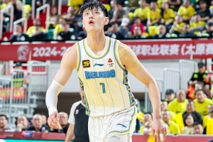 鹈鹕球探曾打听过曾凡博的情况 后者在今年具备更好的条件冲击NBA