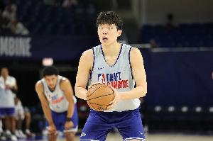 青岛翻译：在美训练同场的人很少&每个细节都要抠 国内很少会这样