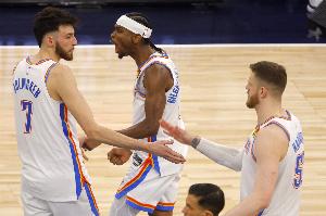 拉文：预测雷霆夺冠&他们整体更强 但在NBA什么都可能发生