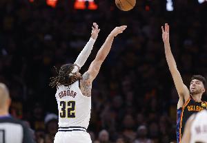 痛失好局！雷霆今年季后赛主场第二败 战绩8-2&上次输也是被绝杀